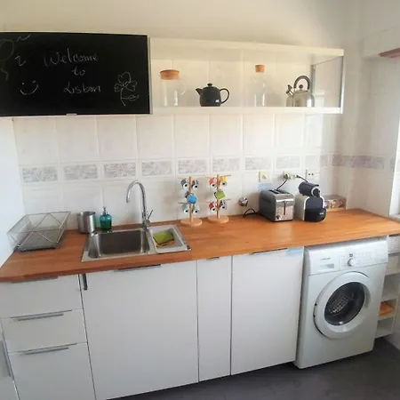 아파트 Flat With 3br In - Walk To Fil And Meoarena *