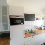Flat With 3br In - Walk To Fil And Meoarena דירה