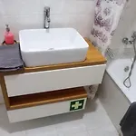 Flat With 3br In - Walk To Fil And Meoarena דירה ליסבון