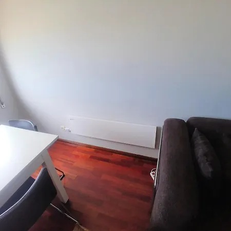 Flat With 3br In - Walk To Fil And Meoarena * ליסבון